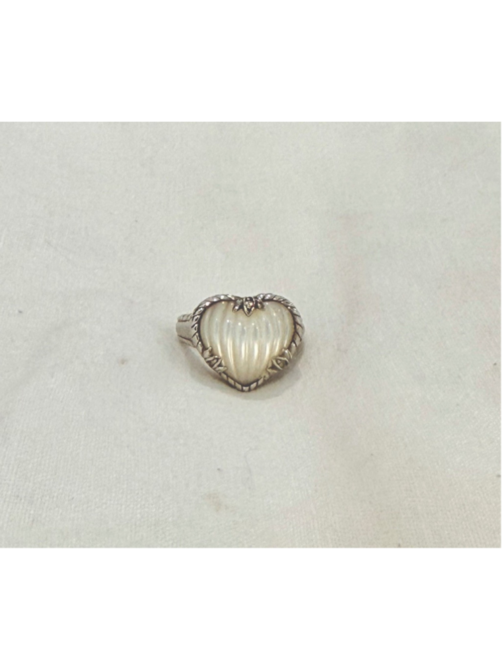 Judith Ripka 925 Sterling Silver Mother of Pearl Heart Ring Size 7 5mm Signed